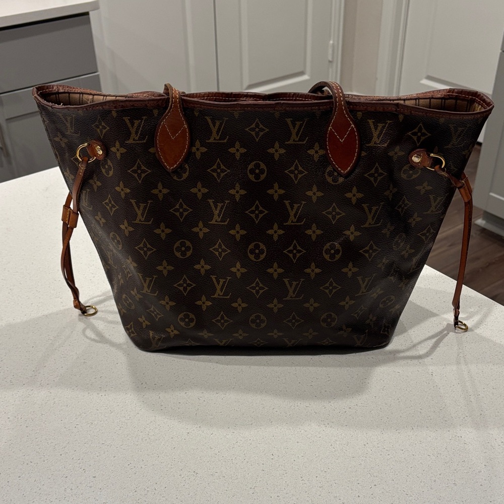 Louis Vuitton Neverfull MM
